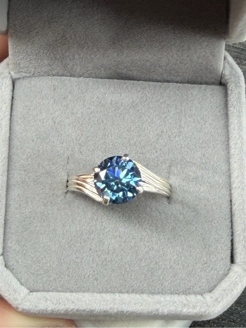2CT Certified Blue Diamond Moissanite Solitaire Ring in 925 Sterling Silver Sz 7